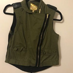 Princess Vera Wang vest